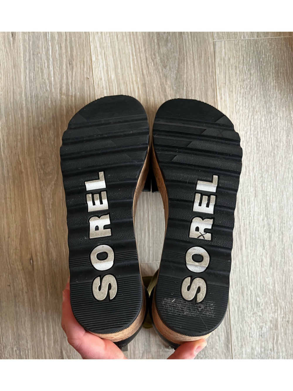 Sorel Women’s Cameron Flatform Ankle Strap Sandals Black w/ Olive - Size 10 - Picture 6 of 7